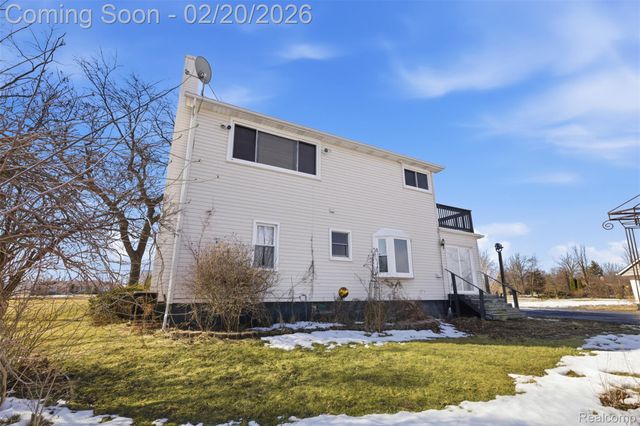 7775 S Huron River Drive, Berlin Charter Township, MI 48179