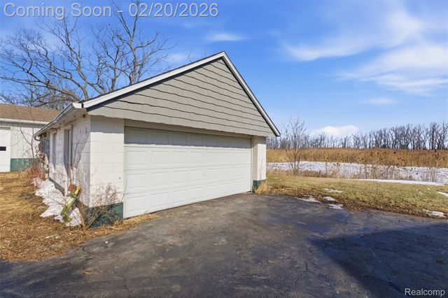 7775 S Huron River Drive, Berlin Charter Township, MI 48179