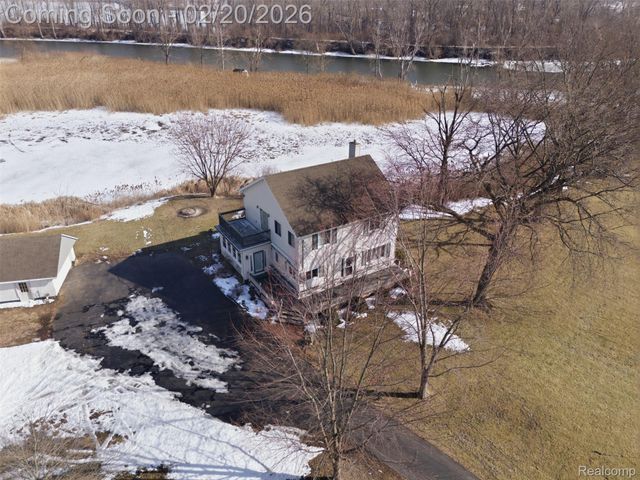 7775 S Huron River Drive, Berlin Charter Township, MI 48179