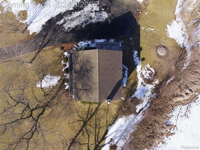 7775 S Huron River Drive, Berlin Charter Township, MI 48179