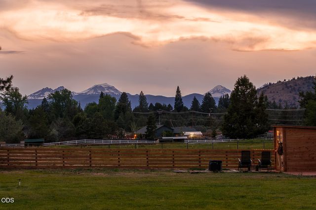 21589 Bear Creek Road, Bend, OR 97701