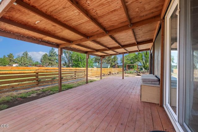 21589 Bear Creek Road, Bend, OR 97701