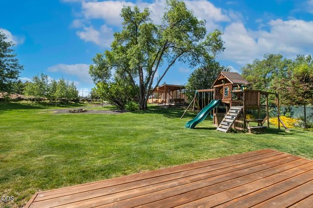 21589 Bear Creek Road, Bend, OR 97701