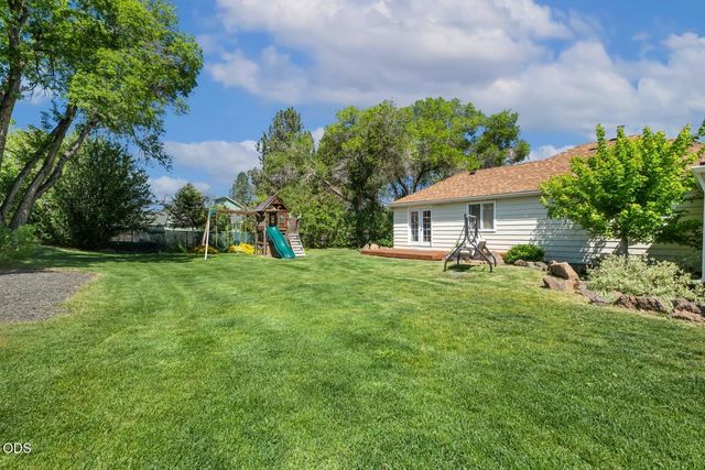 21589 Bear Creek Road, Bend, OR 97701