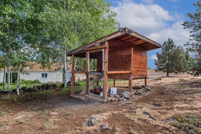 21589 Bear Creek Road, Bend, OR 97701