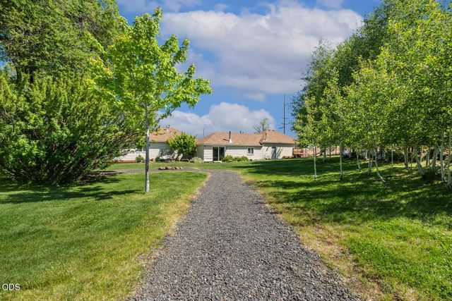21589 Bear Creek Road, Bend, OR 97701