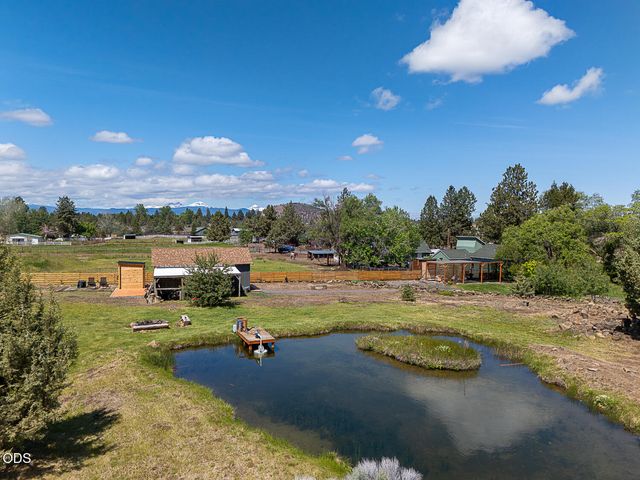 21589 Bear Creek Road, Bend, OR 97701