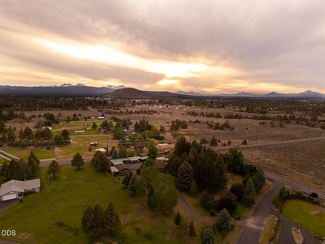 21589 Bear Creek Road, Bend, OR 97701
