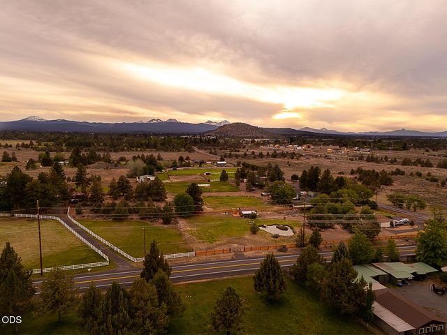 21589 Bear Creek Road, Bend, OR 97701