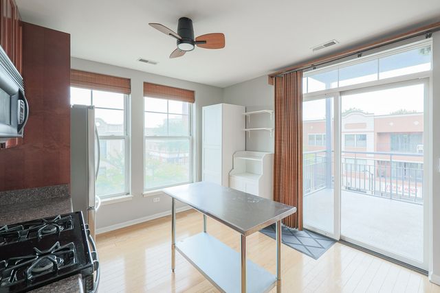 7243 Madison Street 318, Forest Park, IL 60130