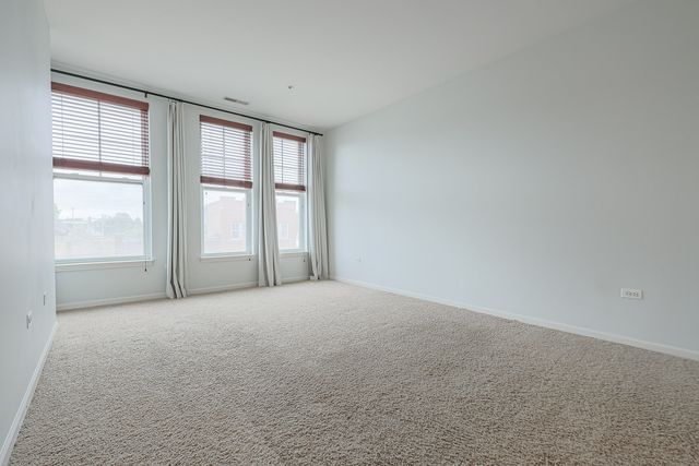 7243 Madison Street 318, Forest Park, IL 60130