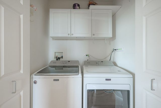 7243 Madison Street 318, Forest Park, IL 60130