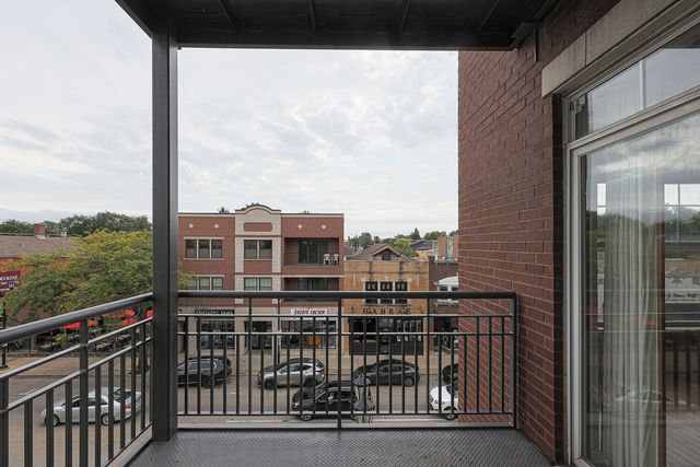 7243 Madison Street 318, Forest Park, IL 60130