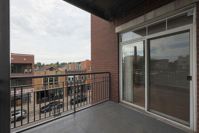 7243 Madison Street 318, Forest Park, IL 60130