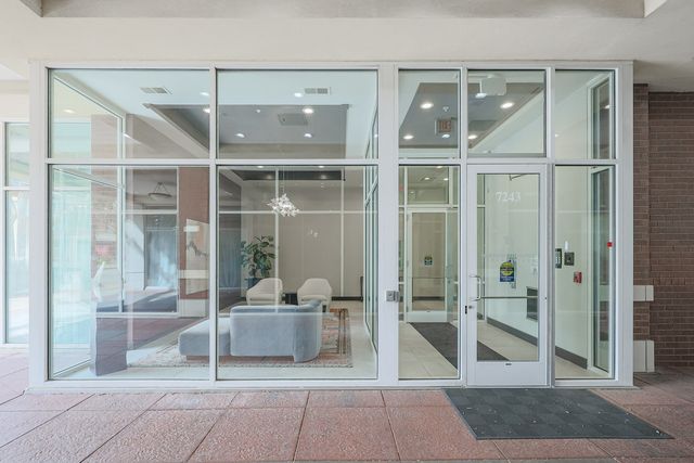 7243 Madison Street 318, Forest Park, IL 60130