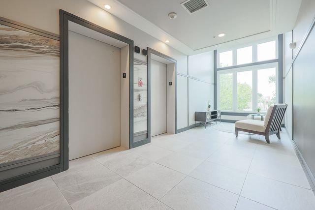 7243 Madison Street 318, Forest Park, IL 60130