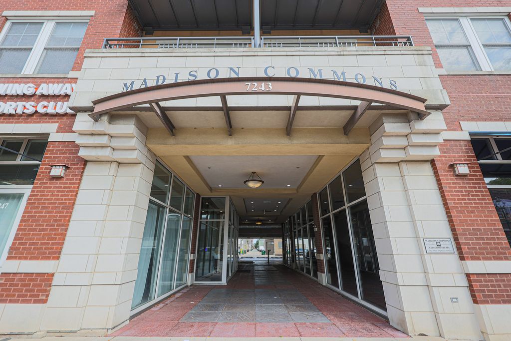 7243 Madison Street 318, Forest Park, IL 60130
