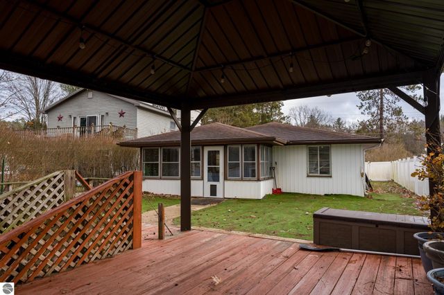 11103 Birch Park Drive, Stanwood, MI 49346