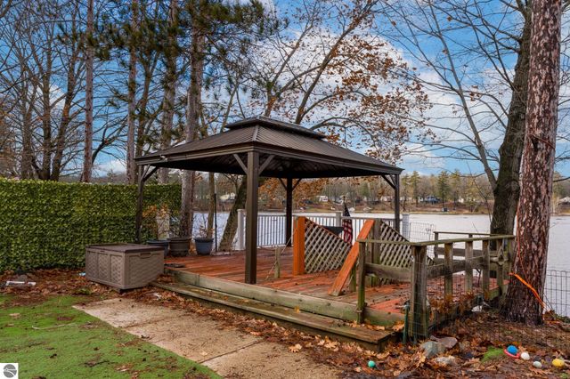 11103 Birch Park Drive, Stanwood, MI 49346