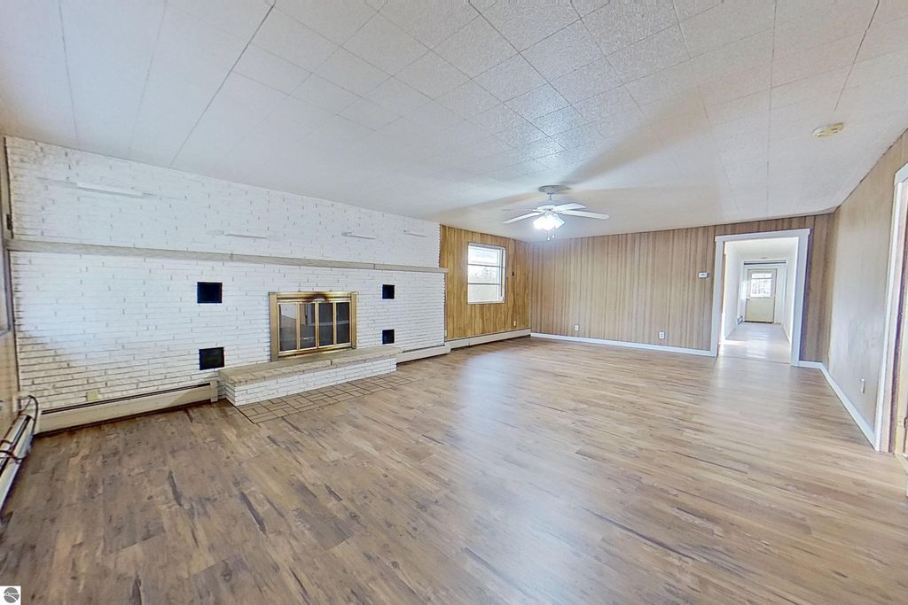 Image 32 of property listing at 11103 Birch Park Drive, Stanwood, MI 49346