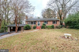 1329 DEVILS REACH RD, Woodbridge, VA 22192