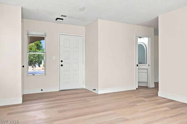 7045 Brown Derby Circle, Las Vegas, NV 89128