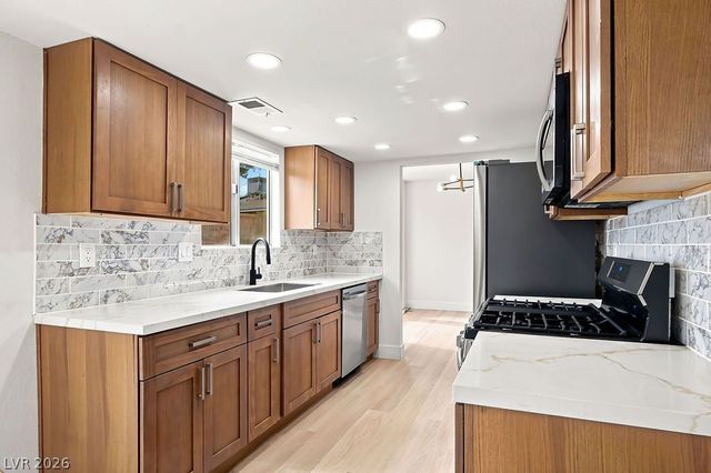 7045 Brown Derby Circle, Las Vegas, NV 89128