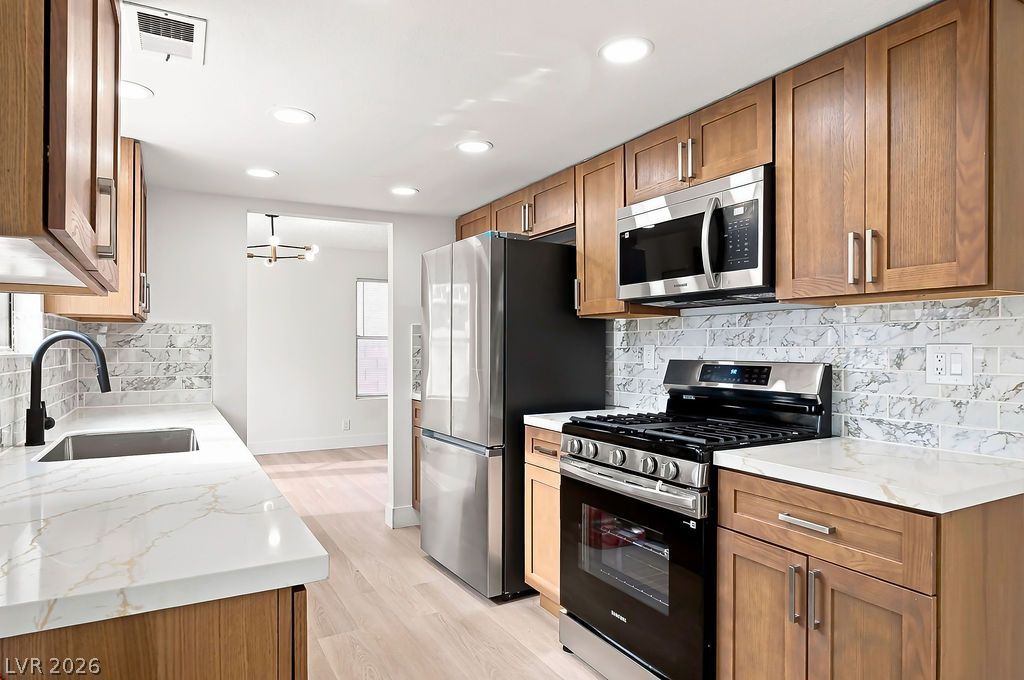 7045 Brown Derby Circle, Las Vegas, NV 89128