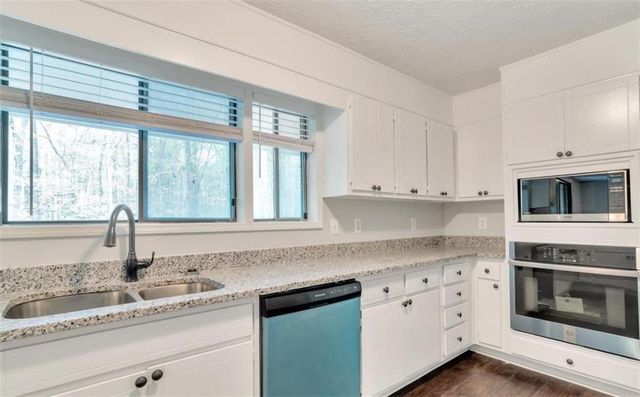 3721 Chiltern Court, Lithonia, GA 30038