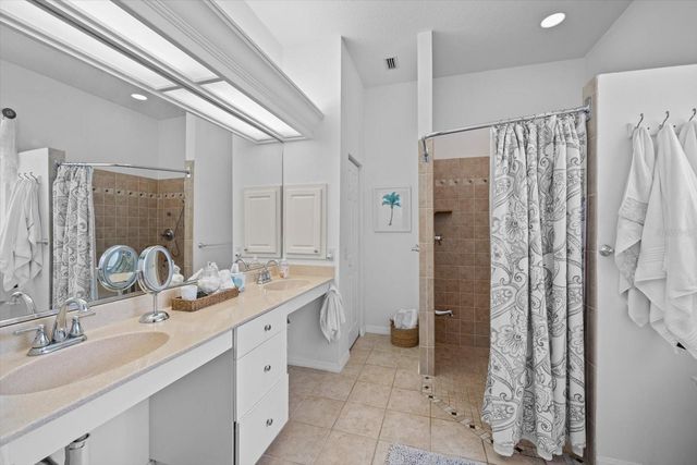 542 MISTY PINE DRIVE, Venice, FL 34292