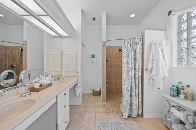 542 MISTY PINE DRIVE, Venice, FL 34292