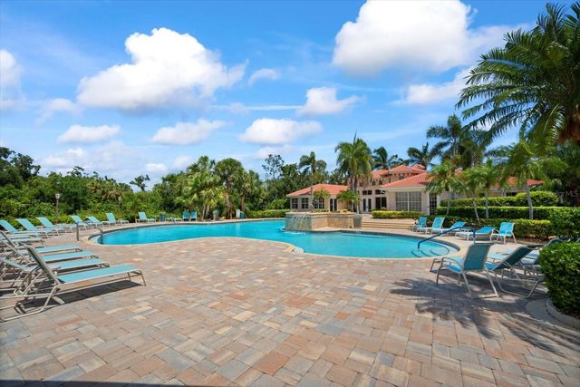 542 MISTY PINE DRIVE, Venice, FL 34292