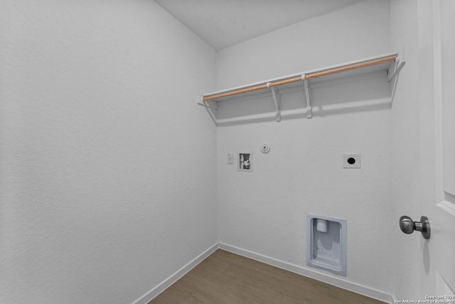 129 Alameda Dr, Fredericksburg, TX 78624