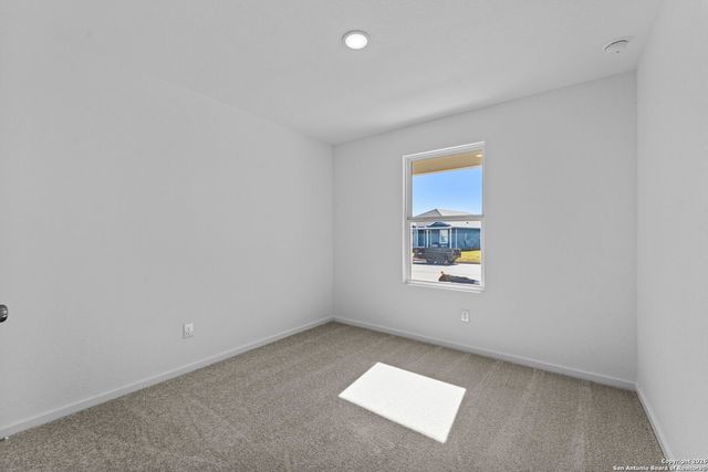 129 Alameda Dr, Fredericksburg, TX 78624