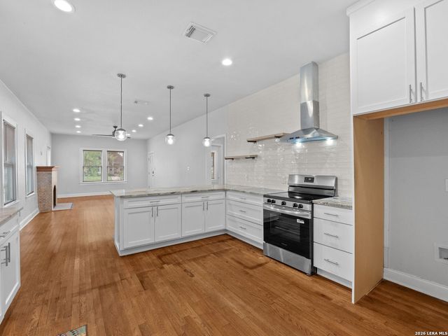 1938 W Magnolia Avenue, San Antonio, TX 78201