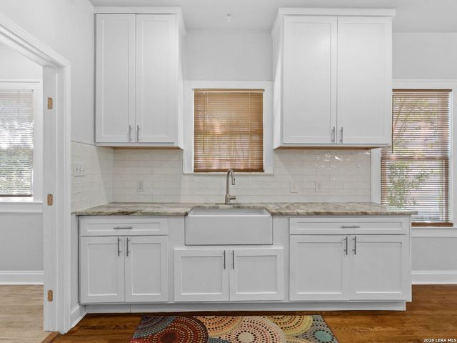 1938 W Magnolia Avenue, San Antonio, TX 78201