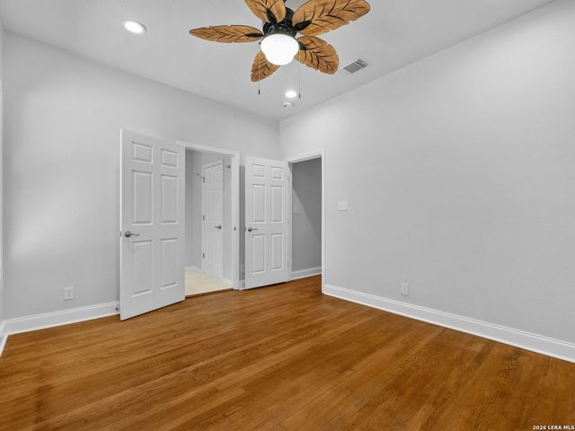 1938 W Magnolia Avenue, San Antonio, TX 78201