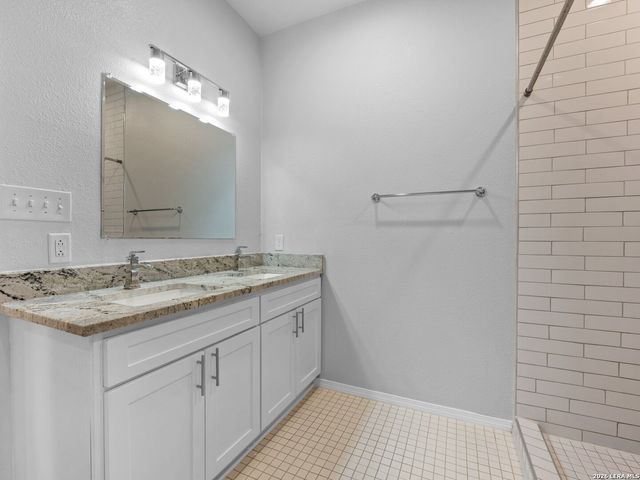 1938 W Magnolia Avenue, San Antonio, TX 78201