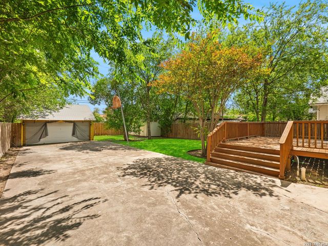 1938 W Magnolia Avenue, San Antonio, TX 78201