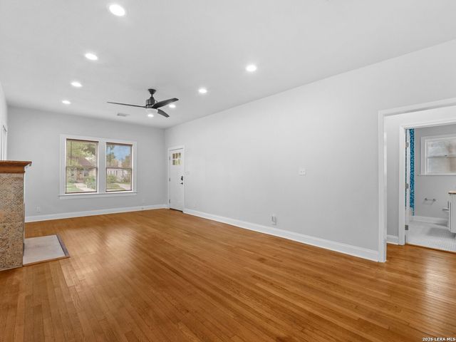 1938 W Magnolia Avenue, San Antonio, TX 78201