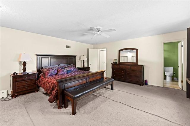 12836 Saint Andrews Drive, Kansas City, MO 64145