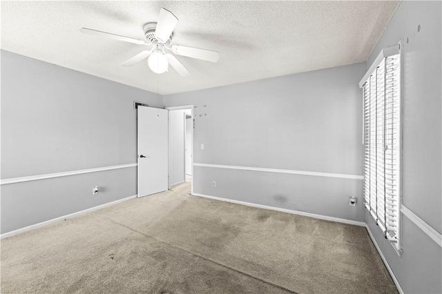 12836 Saint Andrews Drive, Kansas City, MO 64145