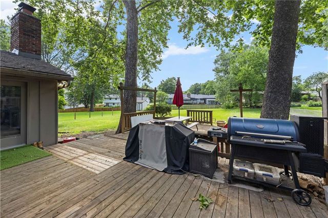 12836 Saint Andrews Drive, Kansas City, MO 64145