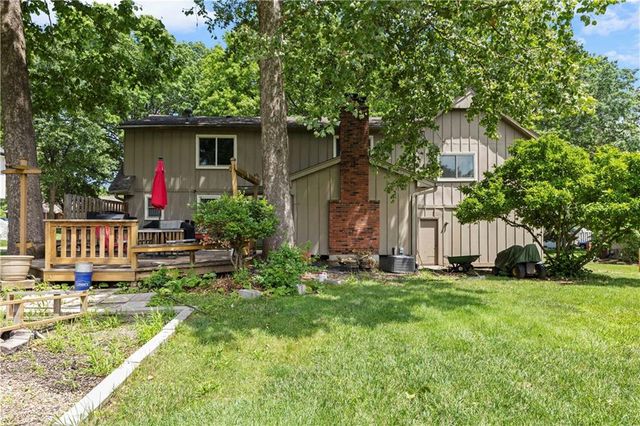12836 Saint Andrews Drive, Kansas City, MO 64145