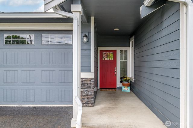 1502 12th Avenue SE, Puyallup, WA 98372