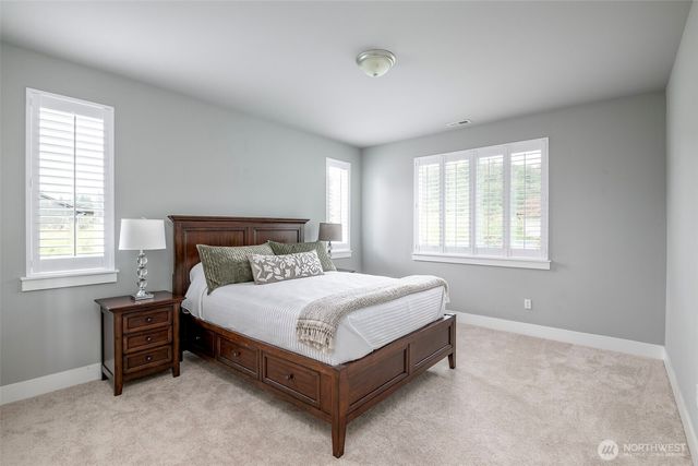 1502 12th Avenue SE, Puyallup, WA 98372