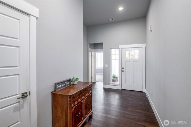 1502 12th Avenue SE, Puyallup, WA 98372