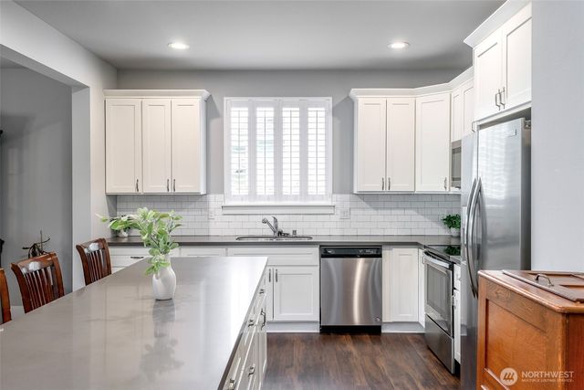 1502 12th Avenue SE, Puyallup, WA 98372