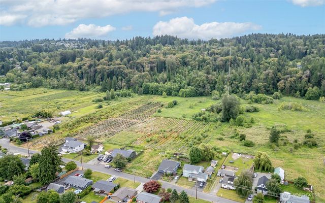 1502 12th Avenue SE, Puyallup, WA 98372