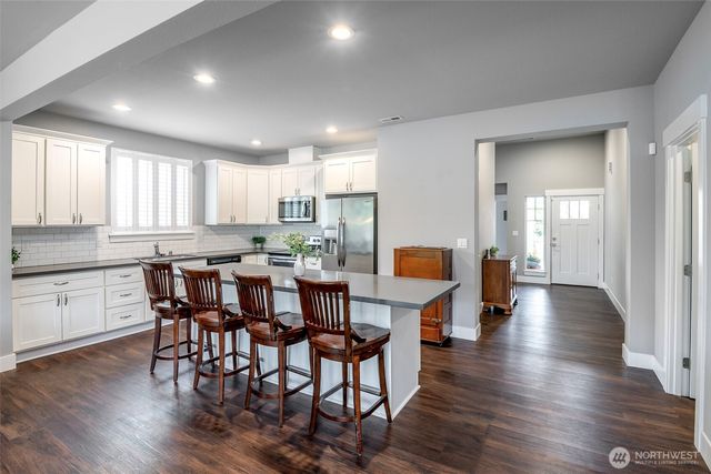 1502 12th Avenue SE, Puyallup, WA 98372